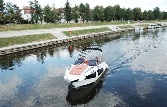 Motorový člun Barracuda v Budějovicích sub