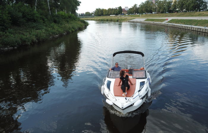 Motorový člun Barracuda sub